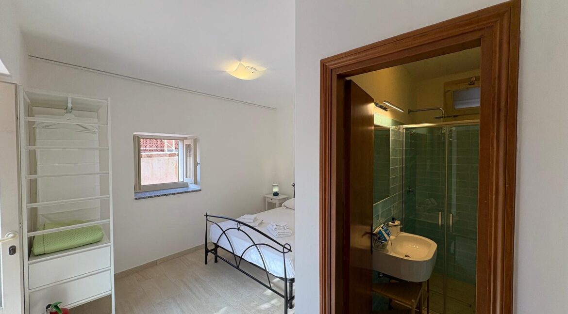 0342c247-f92b-4c7a-8d77-2a9769ab180e