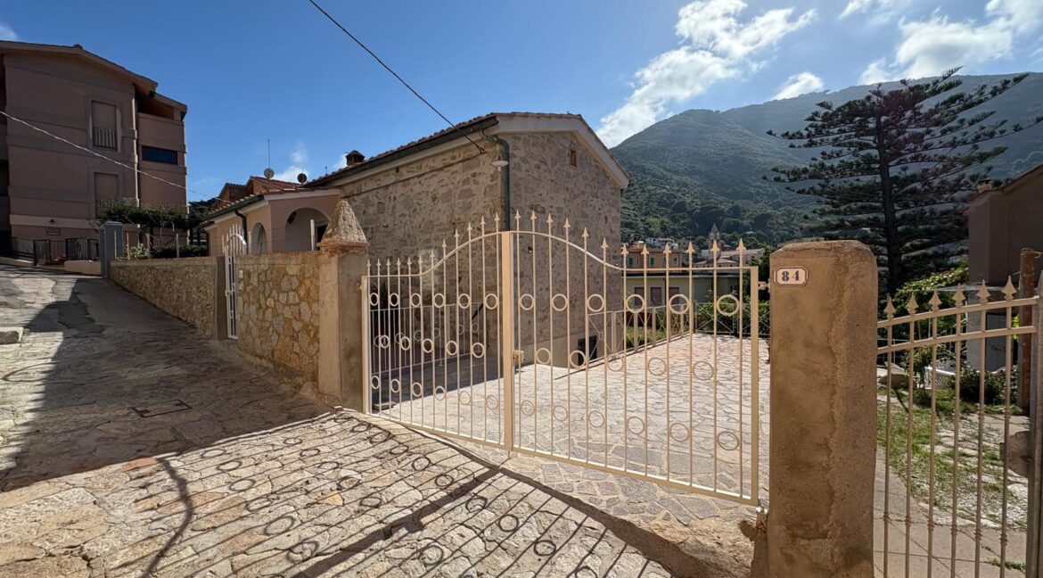 0ba564f0-3fdd-4334-9d3f-d8584dbe36d5