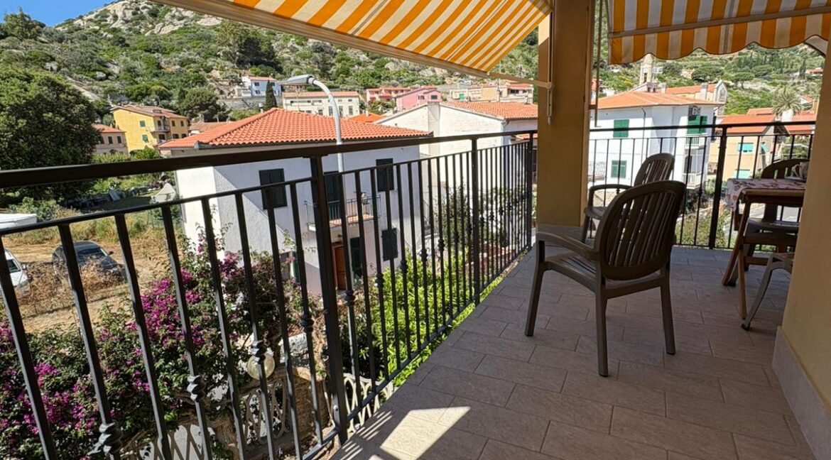 c05b87ed-208a-432a-aae0-3166914aeab3