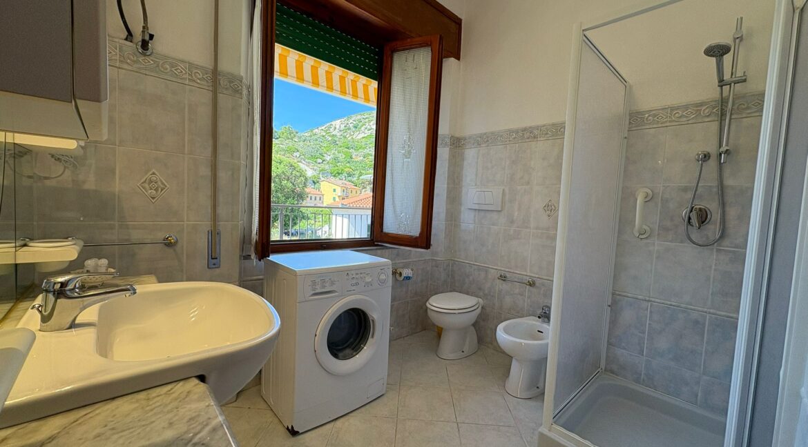 f63aba9b-3752-4a53-a0a3-3dd1266d050e