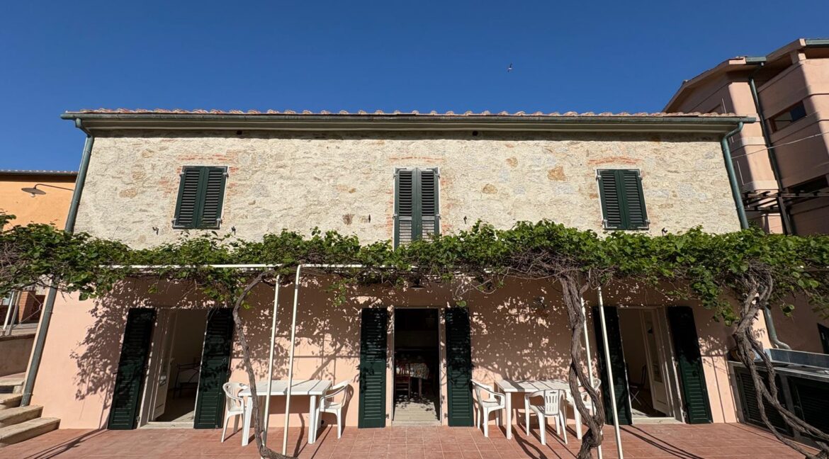 ff40efdd-8cc4-41b2-aa1f-df05a21f66a8