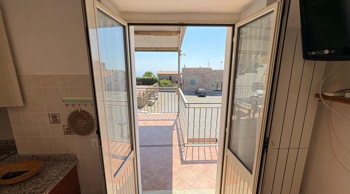 81209ba0-c398-4e51-bad7-8ba0126af992