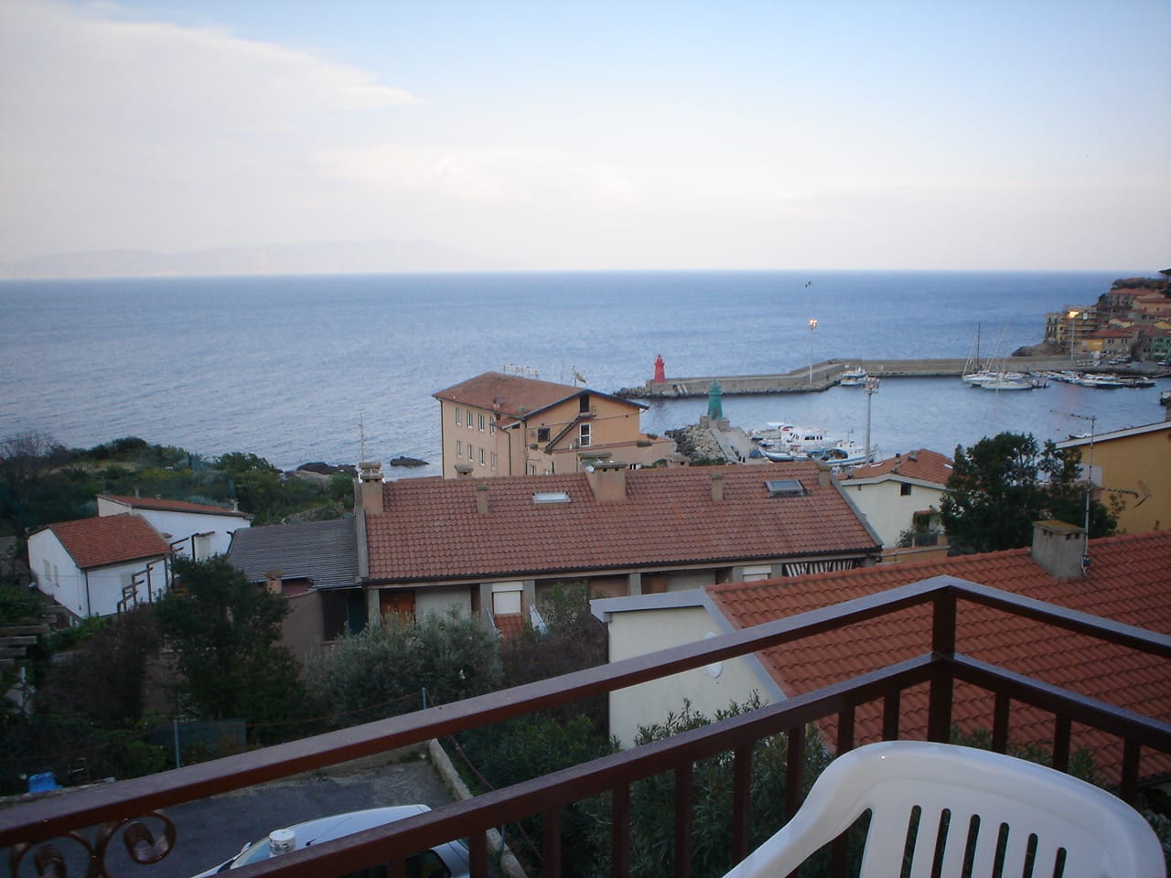 Appartamento in zona interna – CIN IT053012C23C9RDIWK – rif. AIMONE