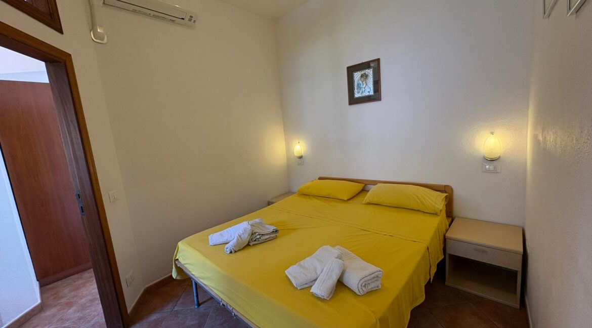 d2cc9061-f2a4-43f1-a06a-7866e5313b6b