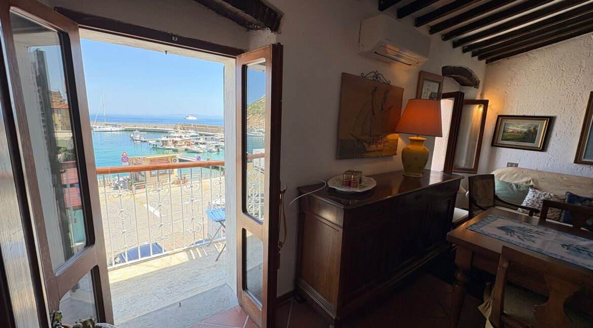 587ca3cc-772c-4a89-88db-1b32fe4f8599