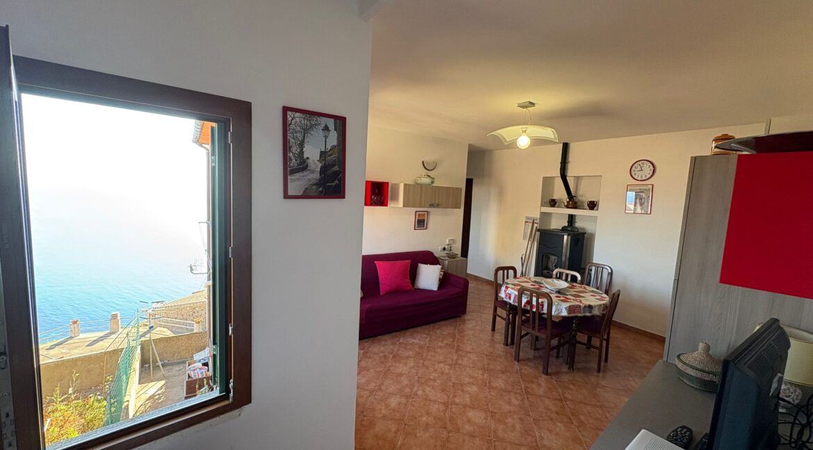 6fa429fa-d031-4aa4-96ed-a7a9297459db