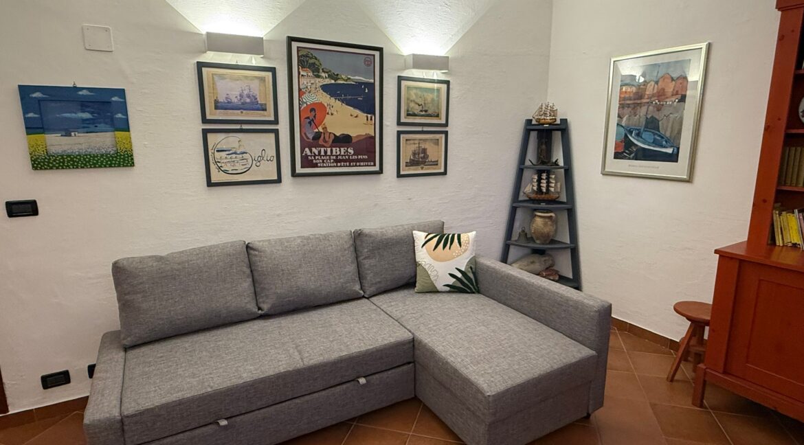 WhatsApp Image 2025-05-19 at 17.43.03 (1)