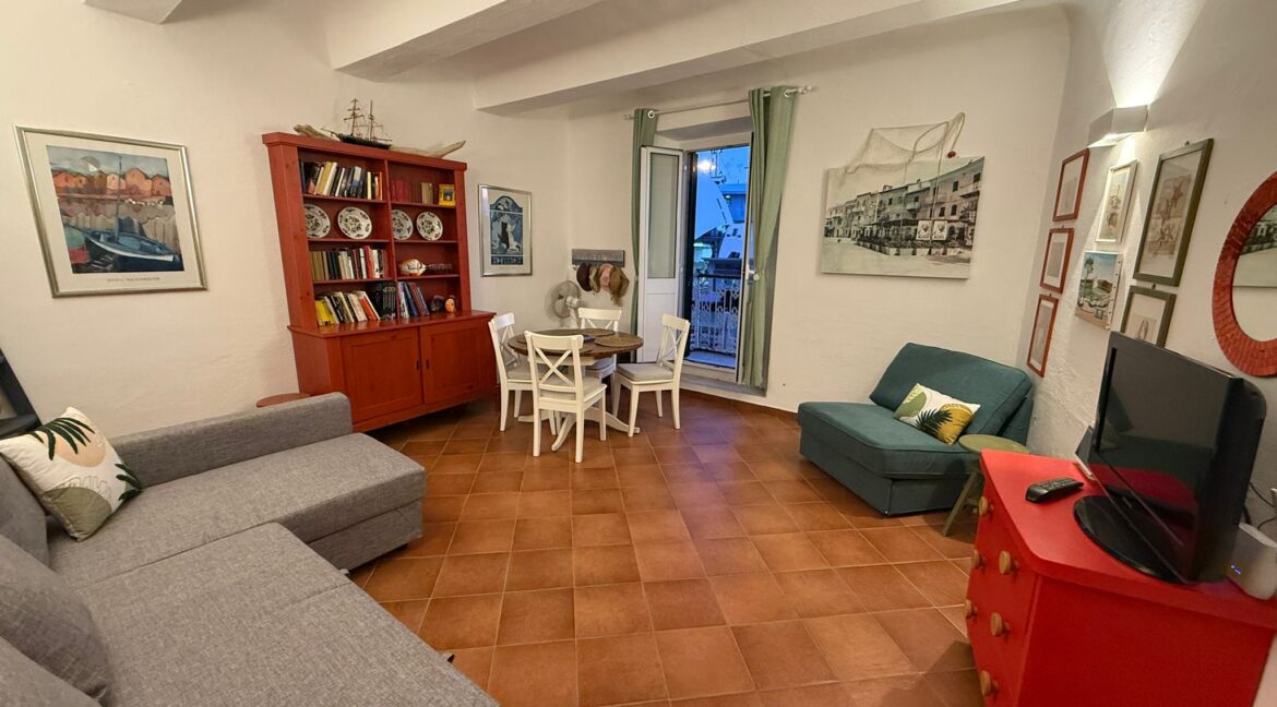 WhatsApp Image 2025-05-19 at 17.43.03 (4)